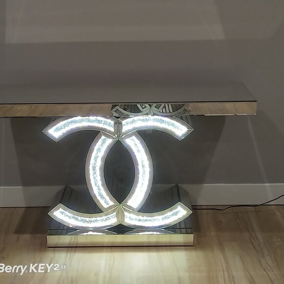 Henri Bendel Authentic Chanel Limited Edition Huge Light Up Table Ret. $12,000 - Picture 4 of 10